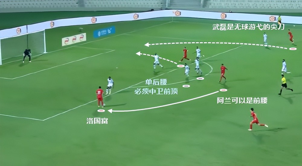  利沃诺港口文化融入足球，当地特色助威方式成亮点